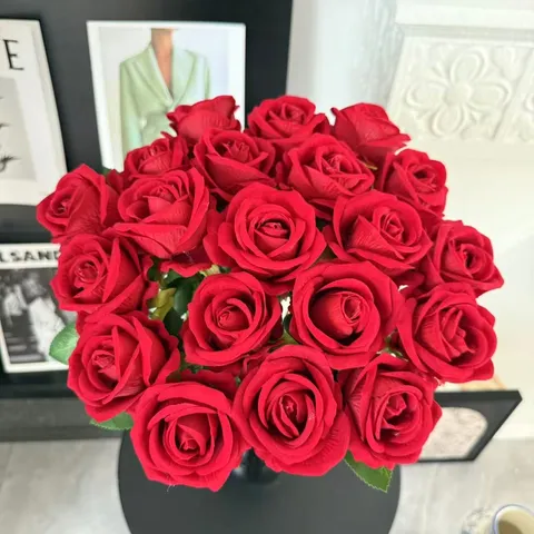 Fiore di Seta Artificiale Ramo Singolo Bouquet di Rose in Flanella per Matrimonio Decorazione Casa