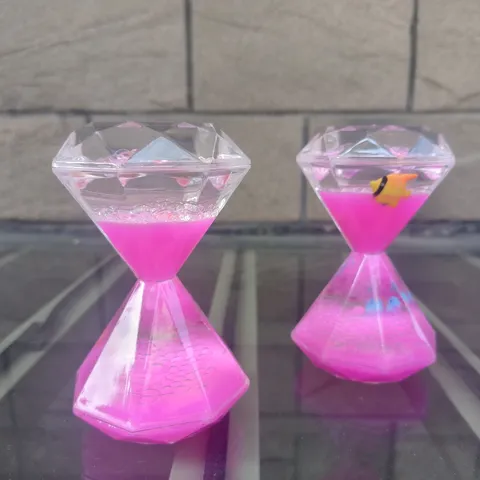 Kreatives Acryl Diamant Flüssigkeit Sanduhr Desktop Ornament Verträumte Flüssigkeit Bewegung Spielzeug Heimdekoration