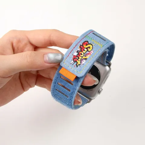 Bracelet de Montre Connectée en Toile Denim avec Fermeture Velcro Style Sport Graffiti Compatible Apple Watch