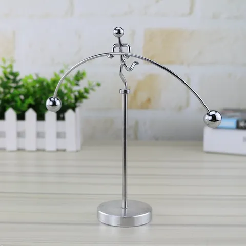 Kreative Balance Eisenmann Figur Metall Stehaufmännchen Rotierende Desktop-Dekoration Minimalistisches Büro Zuhause Ornament Kunst Handwerk Geschenk