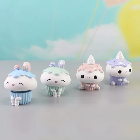 Süße Cartoon Kuchen Harz Feder Auto Ornament Kreative Dashboard Wackelkopf Spielzeug Desktop Süße Tier Dekoration Geschenk