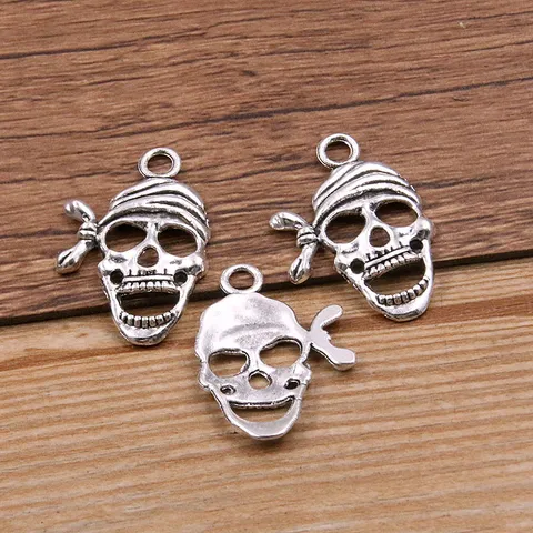 Ciondoli a Teschio Pirata Vintage in Lega per Creazione Gioielli Halloween Fai da Te Bracciale Collana Accessori Artigianali