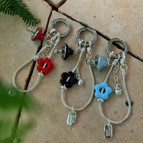 Sweet And Cool Style Mushroom Phone Charm Metal Snake Bone Chain Bag Pendant Keychain Cute Accessories For Women