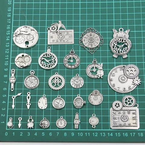 Retro Punk Alloy Clock Gear Pendants DIY Jewelry Accessories Antique Silver Charms For Craft Making