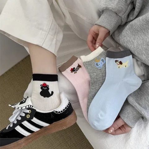 Women's Cute Dachshund Cartoon Embroidery Short Tube Socks Casual Ins Style Breathable Soft Cotton Crew Socks