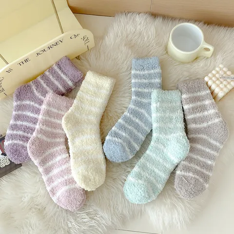 Damen Winter Verdickte Korallenfleece Gestreifte Socken Warme Weiche Gemütliche Schlaf Thermische Socken Lässige Hausschuhe