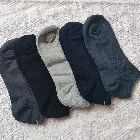 Chaussettes Courtes en Fibre de Bambou pour Hommes Casual Affaires Couleur Unie Respirant Chaussettes Invisibles Printemps Été Confort