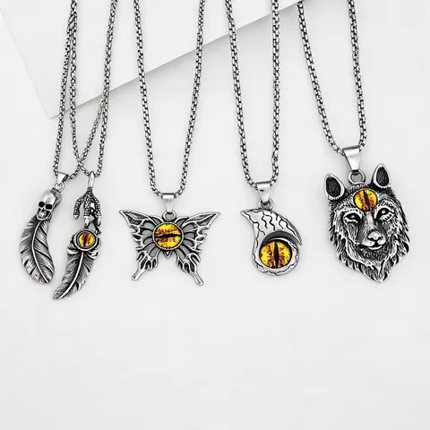 Vintage Alloy Evil Eye Pendant Necklace Men Retro Punk Wolf Head Butterfly Skull Feather Chain Necklace Gothic Jewelry