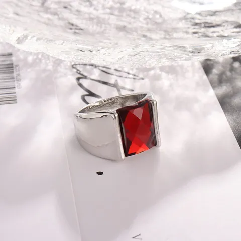 Retro Punk Style Men's Zinc Alloy Ring With Red Black Artificial Gemstone Geometric Statement Ring Fashion Jewelry
