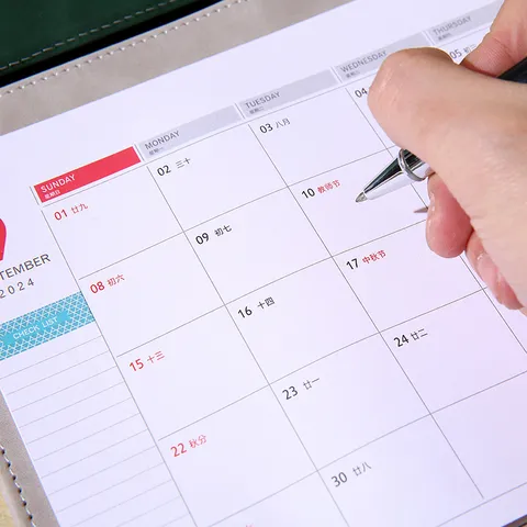 2025 Calendario de Escritorio Alfombrilla de Ratón de Cuero Planificador de Escritorio Multifuncional Organizador Diario Material de Oficina
