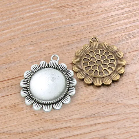 Retro DIY Zinc Alloy Sunflower Base Tray Pendant Charm Blank Bezel Settings For Gemstone Jewelry Making Craft