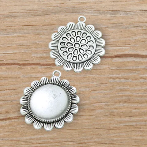 Retro DIY Zinc Alloy Sunflower Base Tray Pendant Charm Blank Bezel Settings For Gemstone Jewelry Making Craft