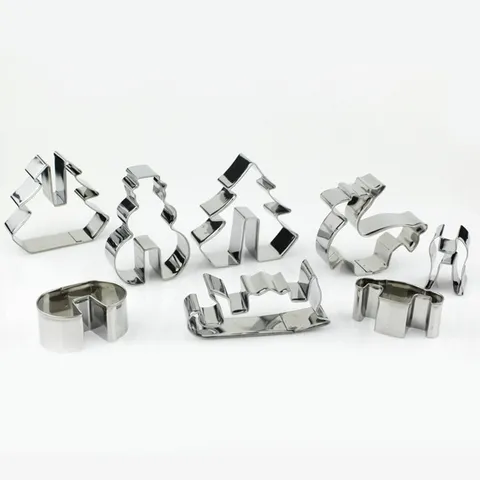 Stainless Steel 3D Christmas Cookie Cutter Set 8 Pieces Metal Biscuit Mold Baking Tool For Holiday Party DIY Pastry Dessert Making