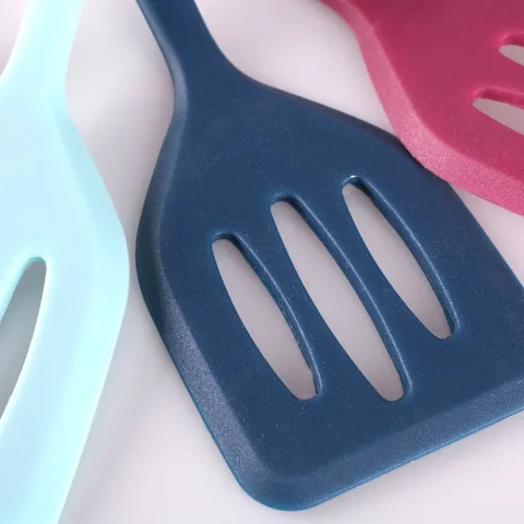Espátula de Cocina de Silicona Antiadherente Resistente al Calor Espátula de Cocción Con Mango Largo Utensilio Flexible