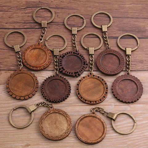 Porte-clés Vintage en Alliage avec Incrustation de Bois Base de Gemme DIY Pendentif en Forme de Cœur Dentelle Florale Support Cabochon en Bois Accessoires de Fabrication de Bijoux Porte-clés Artisanaux