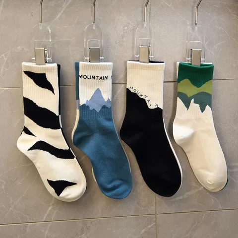Asymmetrische Nischen Crew Socken Damen Frühling Herbst Japanischer Streetstyle Persönlichkeit Baumwolle Lässige Mittelhohe Socken Für Paare