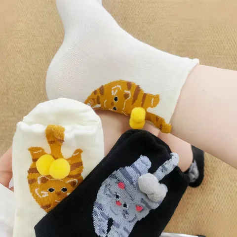Women's Cute Cartoon Animal 3D Cat Crew Socks Cotton Blend Novelty Casual Soft Hosiery