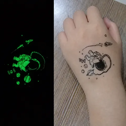 Pegatinas de Tatuaje Temporal Luminosas para Niños Dibujos Animados Espacio Astronauta Cohete Planeta Falsos Tatuajes Impermeables Fiesta