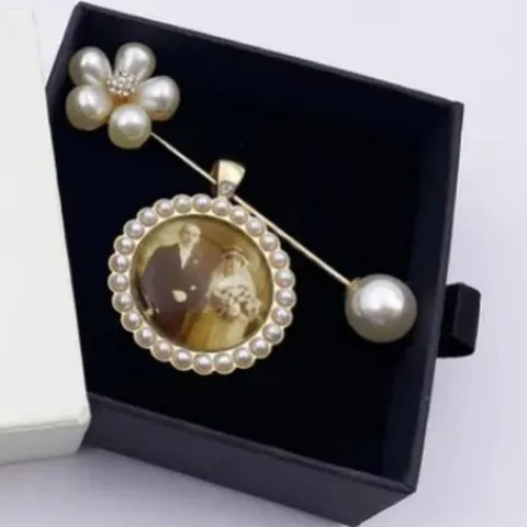 Fashion Alloy Artificial Pearl Brooch Wedding Bouquet Photo Pendant Heart Brooch Pin Jewelry Gift