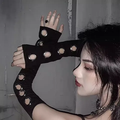 Manchettes Gotique Punk Pour Femmes Gants Sans Doigts Tricotés Noirs Avec Œillets Métalliques Chauffe-Bras Mode Streetwear