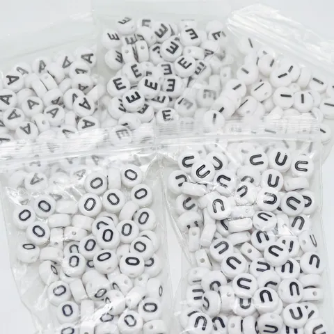 DIY Jewelry Making Accessories Acrylic Letters Flat Round Alphabet Beads White Black Letter Spacer Beads Craft Supplies