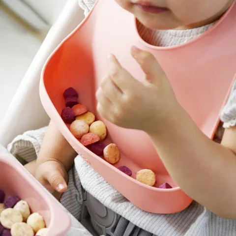 Baby Silicone Bib Waterproof Food Catcher Infant Feeding Bibs Soft Adjustable Toddler Bib Easy Clean Dining Accessory