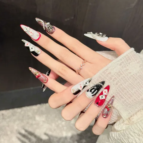 Gothic Poker Mask Press On Nails Long Stiletto Handmade Fake Nails Luxurious Rhinestone Glitter False Nails For Women Party