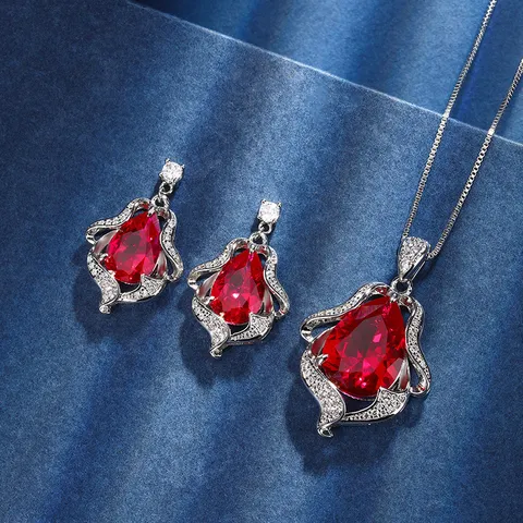 Collar y Pendientes Vintage en Forma de Pera con Gema Roja Simulada para Mujer Joyería de Cobre Chapado en Oro con Strass