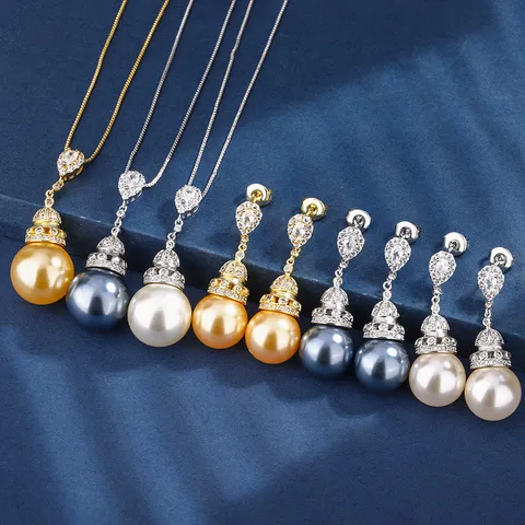 Elegante Set Gioielli Perle Artificiali in Rame Placcato Oro Pendente Goccia con Nappa Collana Orecchini da Donna per Festa Banchetto Matrimonio