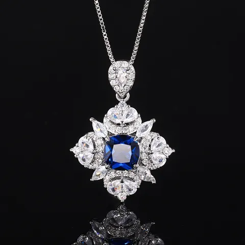 Set di Gioielli da Donna Con Collana Pendente in Rame Placcato Oro Vintage E Anello Cluster Con Strass Geometrici