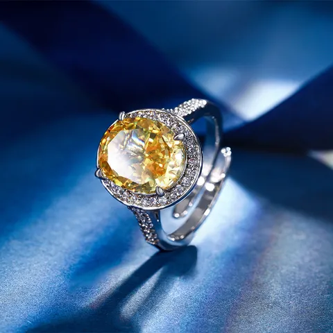 Elegante Vergulde Koperen Ovale Ijsbloem Gesneden Gesimuleerde Diamant Open Ring Voor Vrouwen Eenvoudige Luxe Strass Ingelegde Verstelbare Vingerring Sieraden