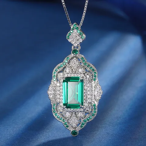 Set di Collana e Anello in Rame Placcato Oro Stile Palazzo Vintage per Donna Set di Gioielli con Strass e Gemme Simulate