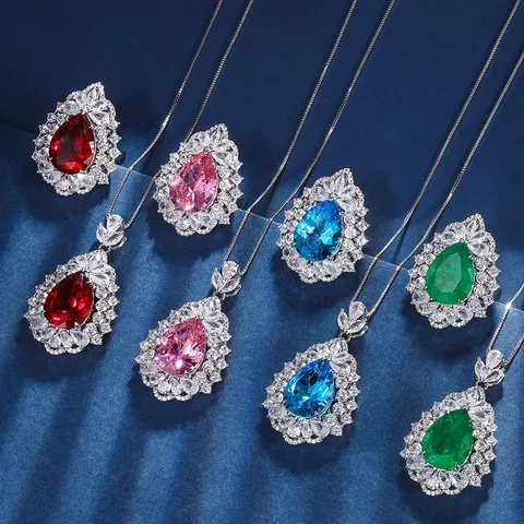 Lussuoso Set di Gioielli in Rame Placcato Oro con Strass Collana con Ciondolo a Goccia d'Acqua Anello Regolabile per Donna Banchetto Festa