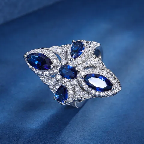 Gioielli in Rame Zirconia Farfalla Fiore Donna Blu Reale Smeraldo Rubino Ciondolo Collana Anello Eleganti Accessori per Banchetti