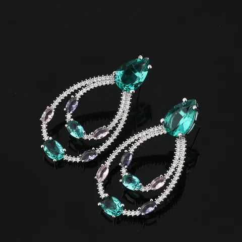 Πολυτελή σκουλαρίκια Zirconia Water Drop για γυναίκες Sexy γεωμετρικά σκουλαρίκια με ένθετο στρας Δώρο κοσμημάτων για την Ημέρα του Αγίου Βαλεντίνου