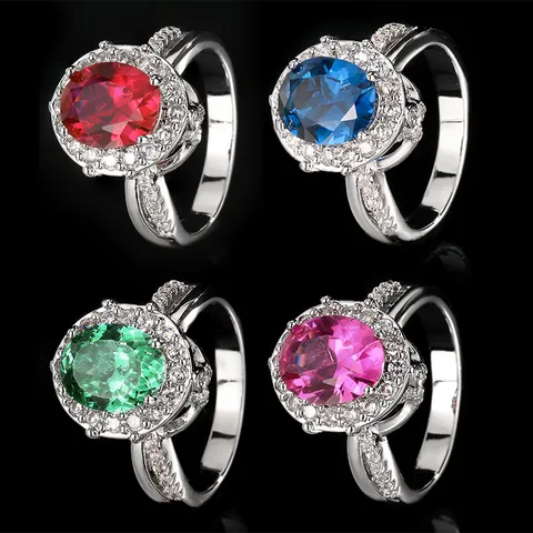 Lussuoso Anello in Rame Placcato Oro con Gemma Simulata Ovale e Zirconia per Donna Moda Intarsiato con Strass Anello Chiuso Gioielli