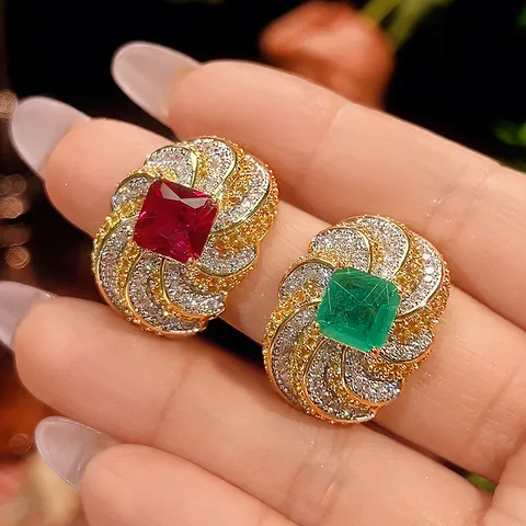 Anello in Rame Placcato Oro con Pietre Preziose Quadrate Smeraldo Corindone Rosso per Donna Vintage Lusso Intarsiato Zirconia