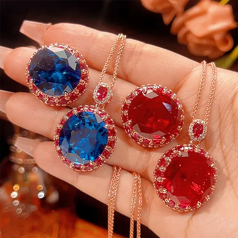 Westlicher Luxus Messing Vergoldet Simulation Roter Blauer Korund Schmuck Zirkonia Eingelegt Oval Anhänger Halskette Ring Damen