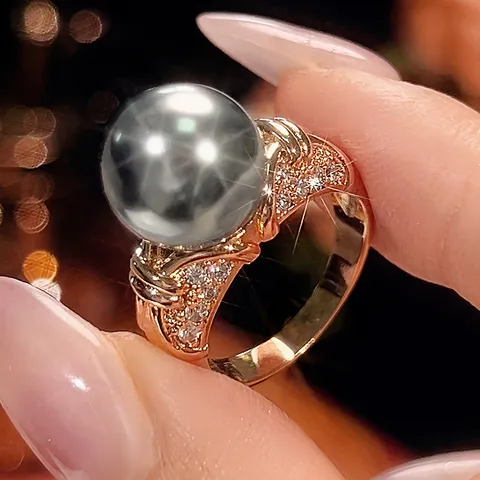 Elegante Anello in Rame Placcato con Perla Artificiale per Donna Anello Chiuso con Strass Intarsiati Gioielli Stile Ufficio