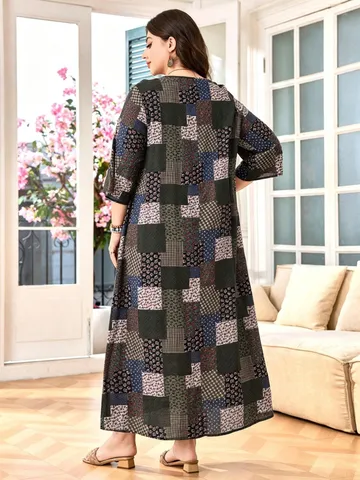 Damen Plus Size Vintage Flickwerk Druck Maxikleid Casual V-Ausschnitt Dreiviertelarm Lattes Lockeres Langes Kleid