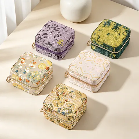 Mini Portable Chinese Style Jacquard Jewelry Box Vintage Floral Travel Jewelry Organizer For Rings Earrings Necklaces