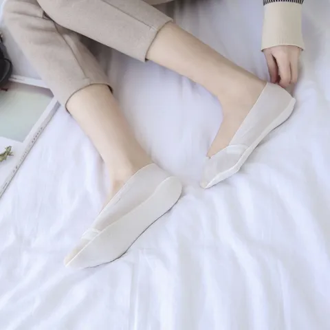 Women Ice Silk Boat Socks Summer Thin Breathable Anti Slip Silicone Invisible Short Socks Casual Solid Color Low Cut Socks