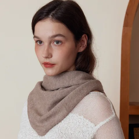 Women's Knitted Cashmere Wool Triangle Scarf Solid Color Autumn Winter Warm Neck Wrap Versatile Soft Small Neck Scarf