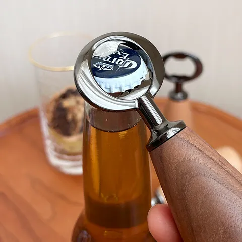Nordisch Vintage Schwarzwalnuss Holz Bier Flaschenöffner Minimalistisch Massivholz Griff Limonaden Verschlussöffner Für Zuhause Bar Party Küche Manueller Öffner