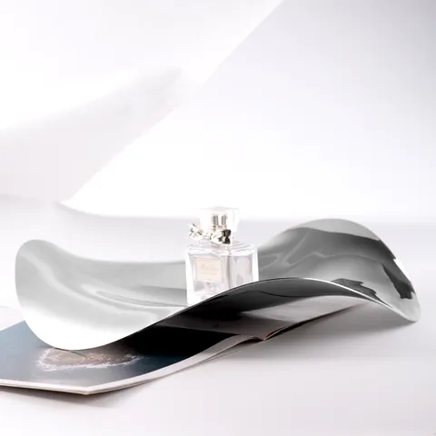 European Luxury Stainless Steel Mirror Polished Flower Shaped Decorative Fruit Plate Creative Living Room Storage Tray