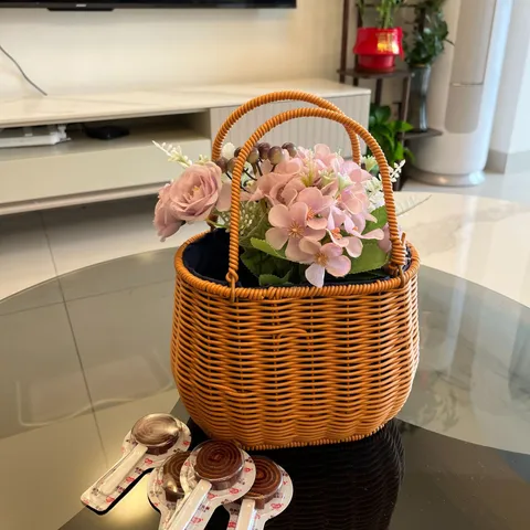 Handwoven Imitation Rattan Storage Basket Shell Shaped Tote Pastoral Style Home Storage Organizer Basket