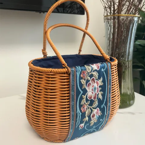 Woven Imitation Rattan Storage Basket Shell Shaped Handheld Flower Basket With Blue Embroidery Fabric Lining For Home Decor