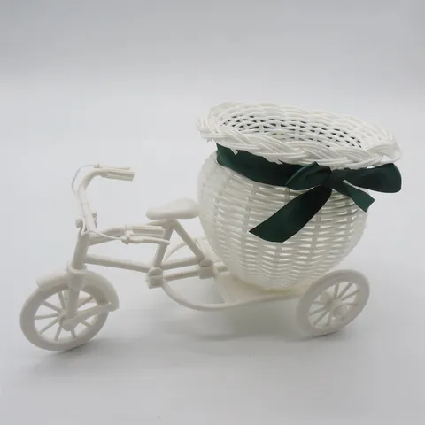 Panier de Rangement Tricycle en Rattan Plastique Fait Main Panier de Fleurs Mini Créatif pour Fête de Mariage Décoration de la Maison