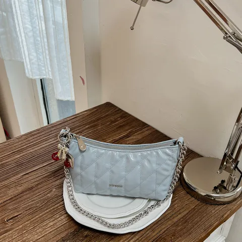 Women Casual PU Quilted Diamond Pattern Underarm Bag Chic Stitching Chain Decor Baguette Bag With Cute Cherry Charm Daily Matching Tote Bag