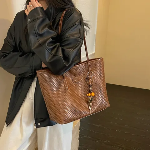 Sac Cabas pour Femmes en Cuir PU Tissé Grande Capacité Sac à Épaule Décontracté Sac à Main Mode Navette Sac de Shopping Souple pour Dames Quotidien